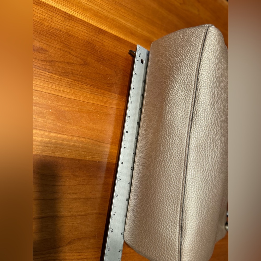 Coach gold leather handbag - Picture 9 of 16